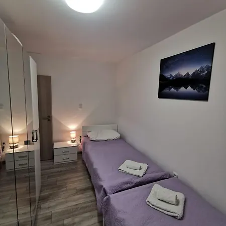 아파트 Matej Apartmen-balcony With View And Free Parking