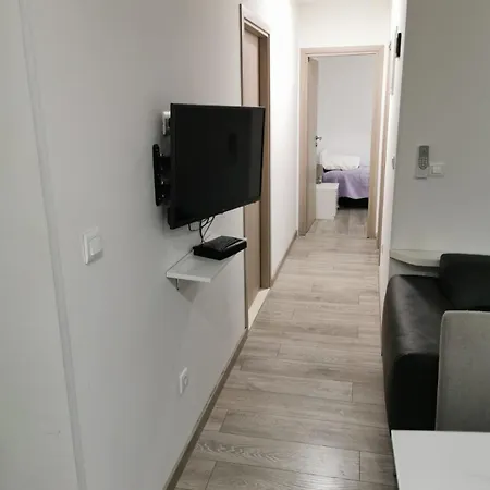 Matej Apartmen-balcony With View And Free Parking